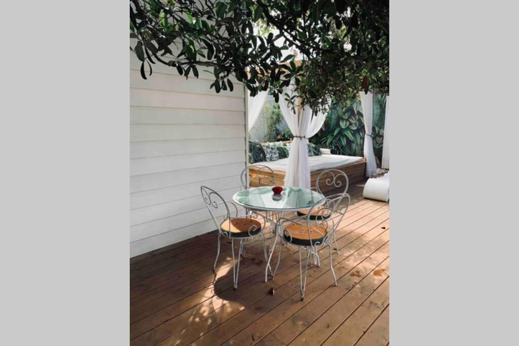 La Caze Amoremieve Pour Un Sejour Cozy A St Pierre Saint Pierre Luaran gambar