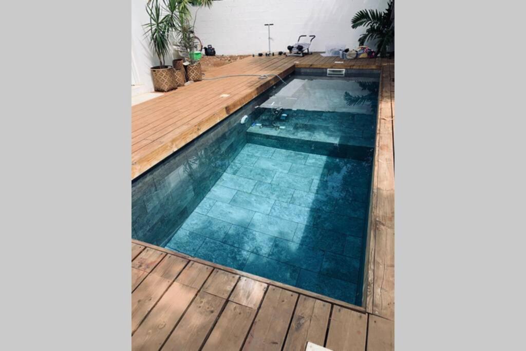 La Caze Amoremieve Pour Un Sejour Cozy A St Pierre Saint Pierre Luaran gambar
