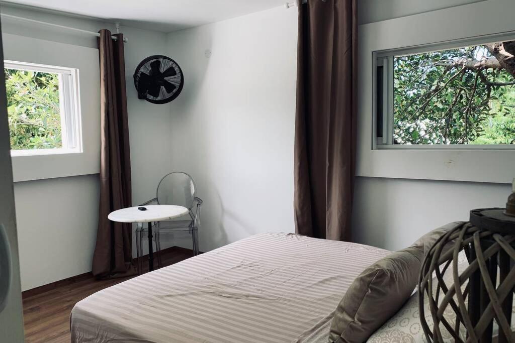 La Caze Amoremieve Pour Un Sejour Cozy A St Pierre Saint Pierre Luaran gambar