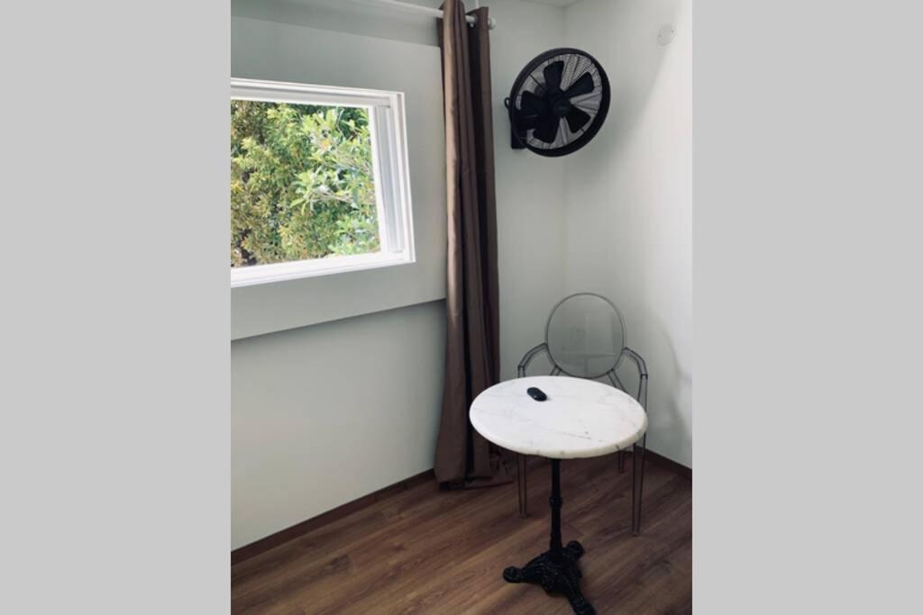 La Caze Amoremieve Pour Un Sejour Cozy A St Pierre Saint Pierre Luaran gambar